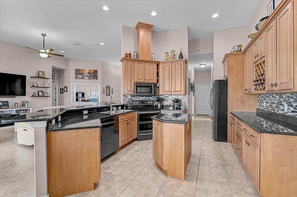 Image 14 of 67 For 25202 61st Avenue