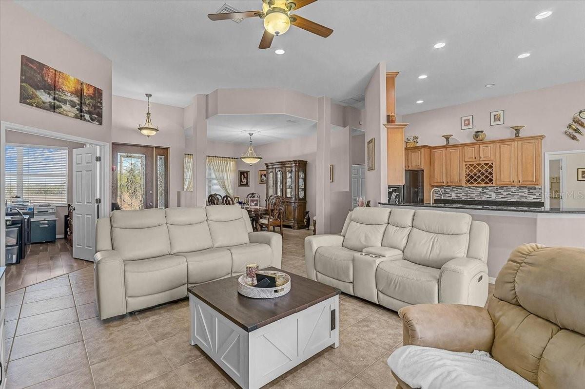 Image 20 of 67 For 25202 61st Avenue