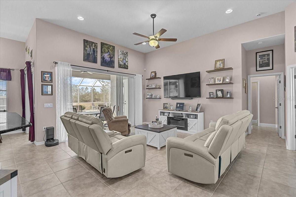 Image 21 of 67 For 25202 61st Avenue