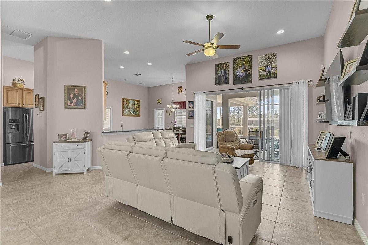 Image 22 of 67 For 25202 61st Avenue