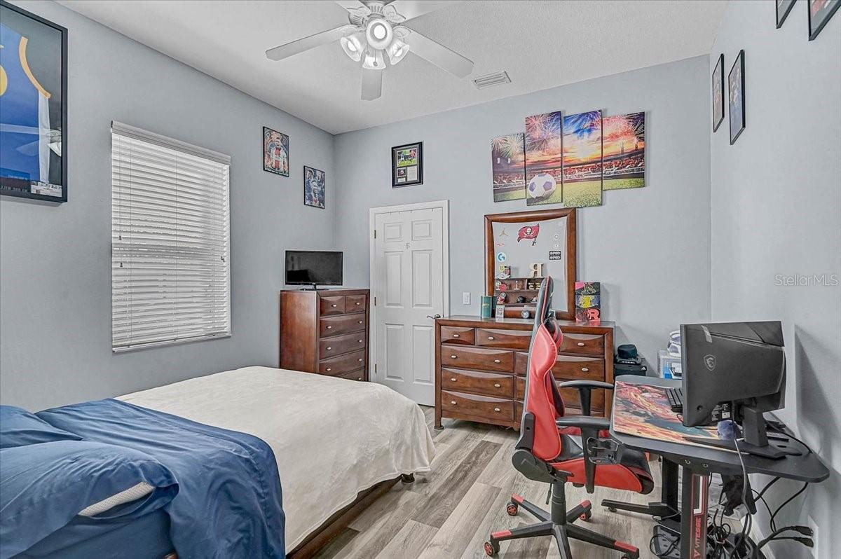 Image 27 of 67 For 25202 61st Avenue