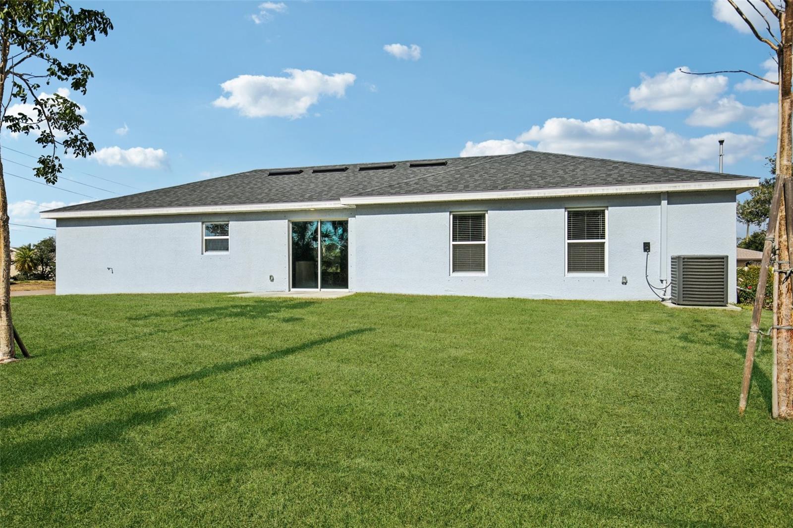 Image 14 of 14 For 1193 Victoria Avenue