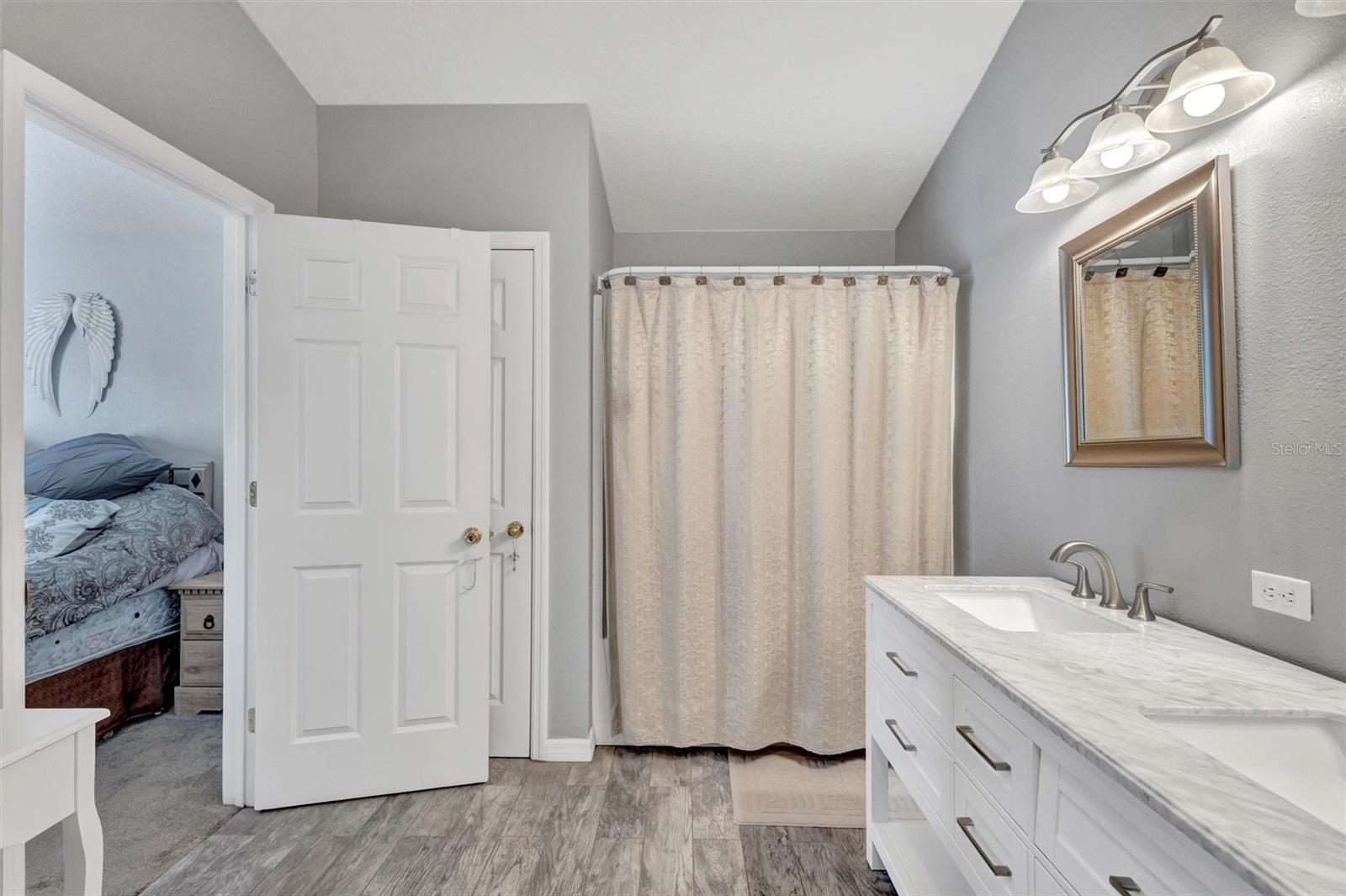 Image 23 of 42 For 14925 Skip Jack Loop