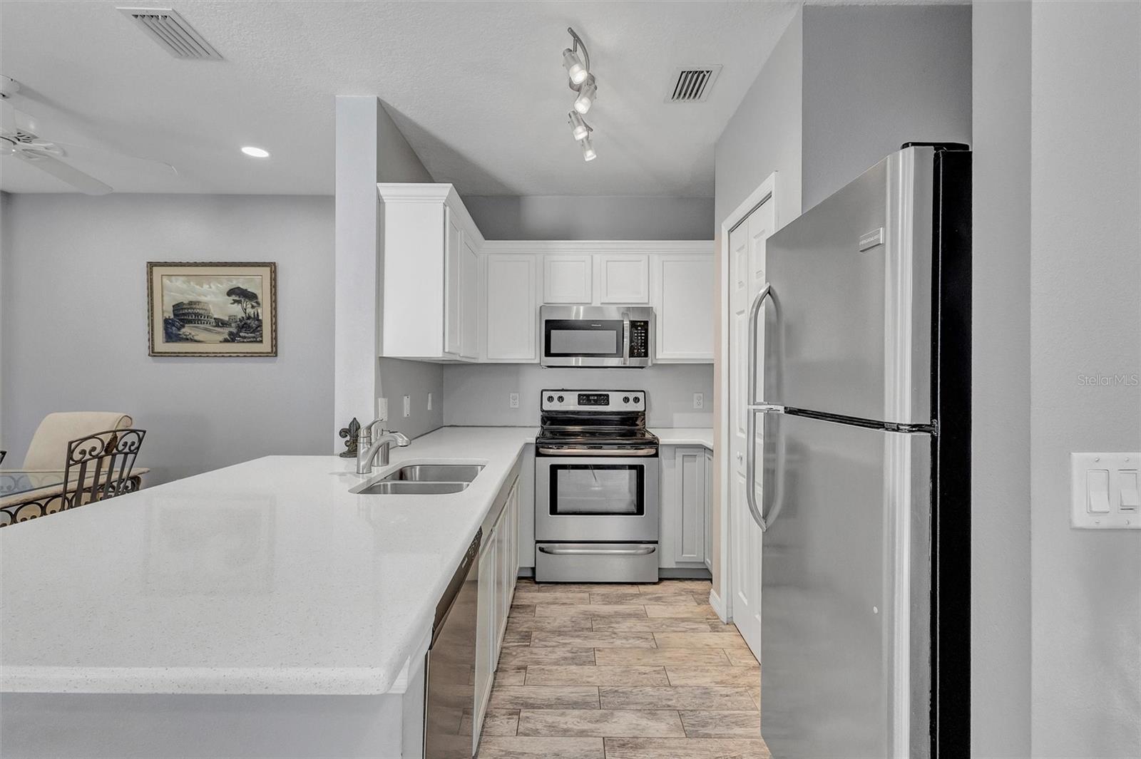 Image 7 of 42 For 14925 Skip Jack Loop