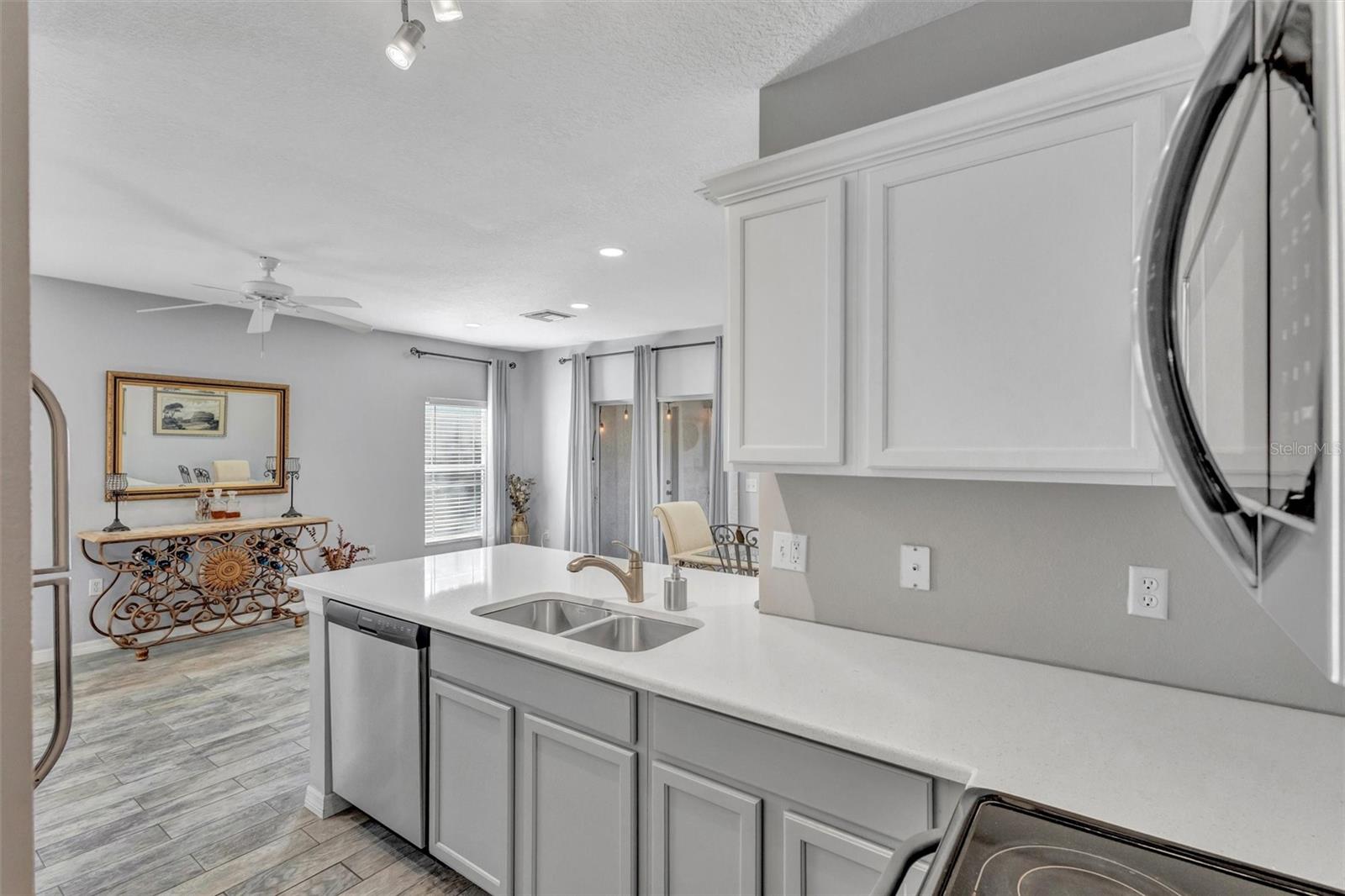 Image 8 of 42 For 14925 Skip Jack Loop