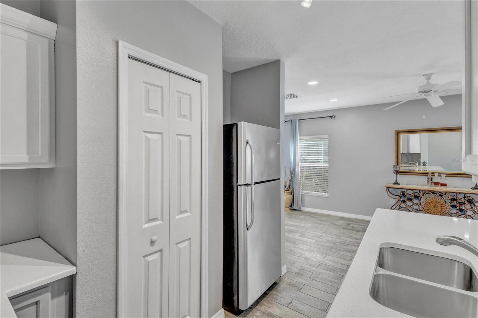 Image 9 of 42 For 14925 Skip Jack Loop