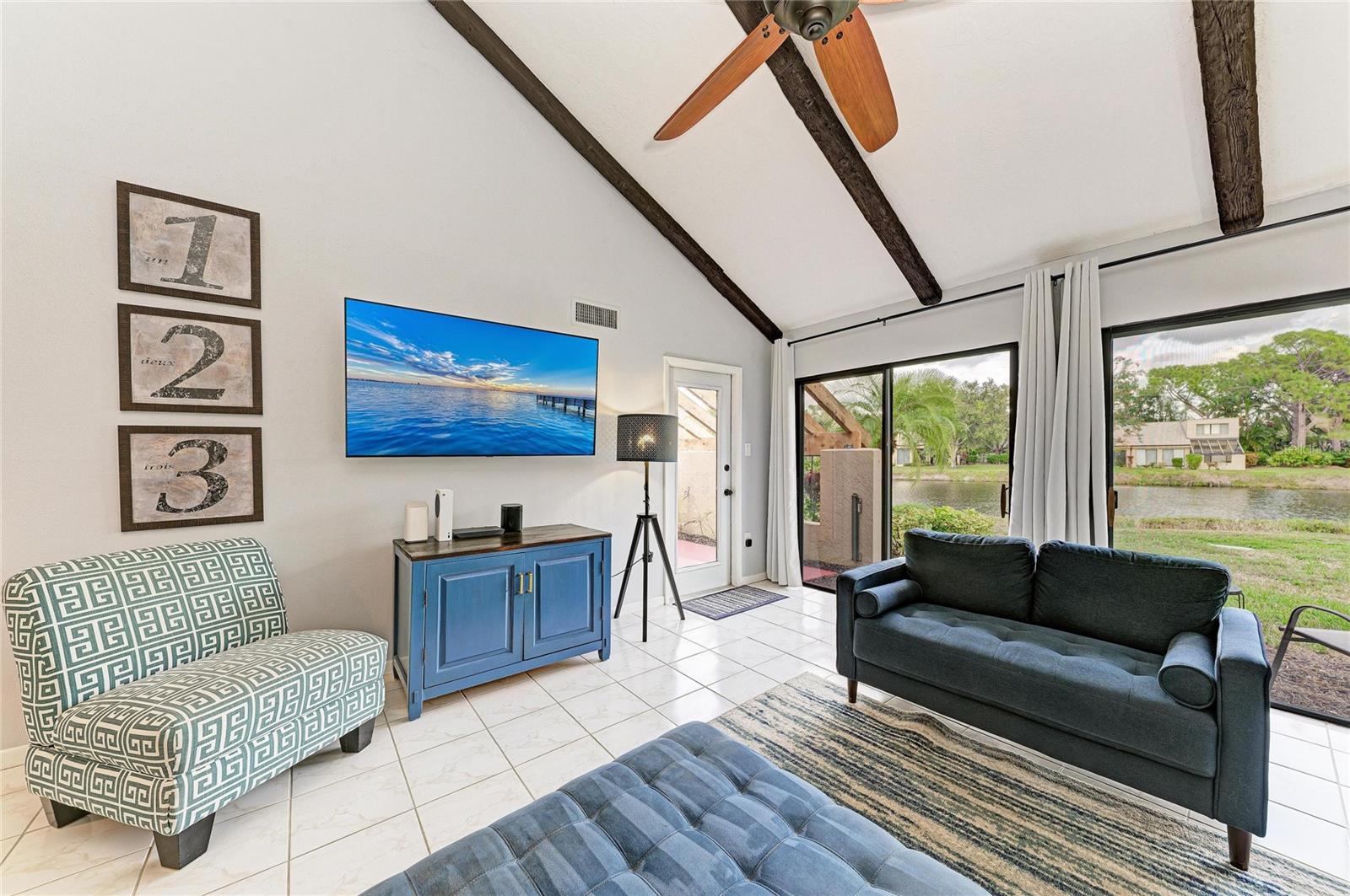 Image 13 of 71 For 5315 Myrtle Wood 46