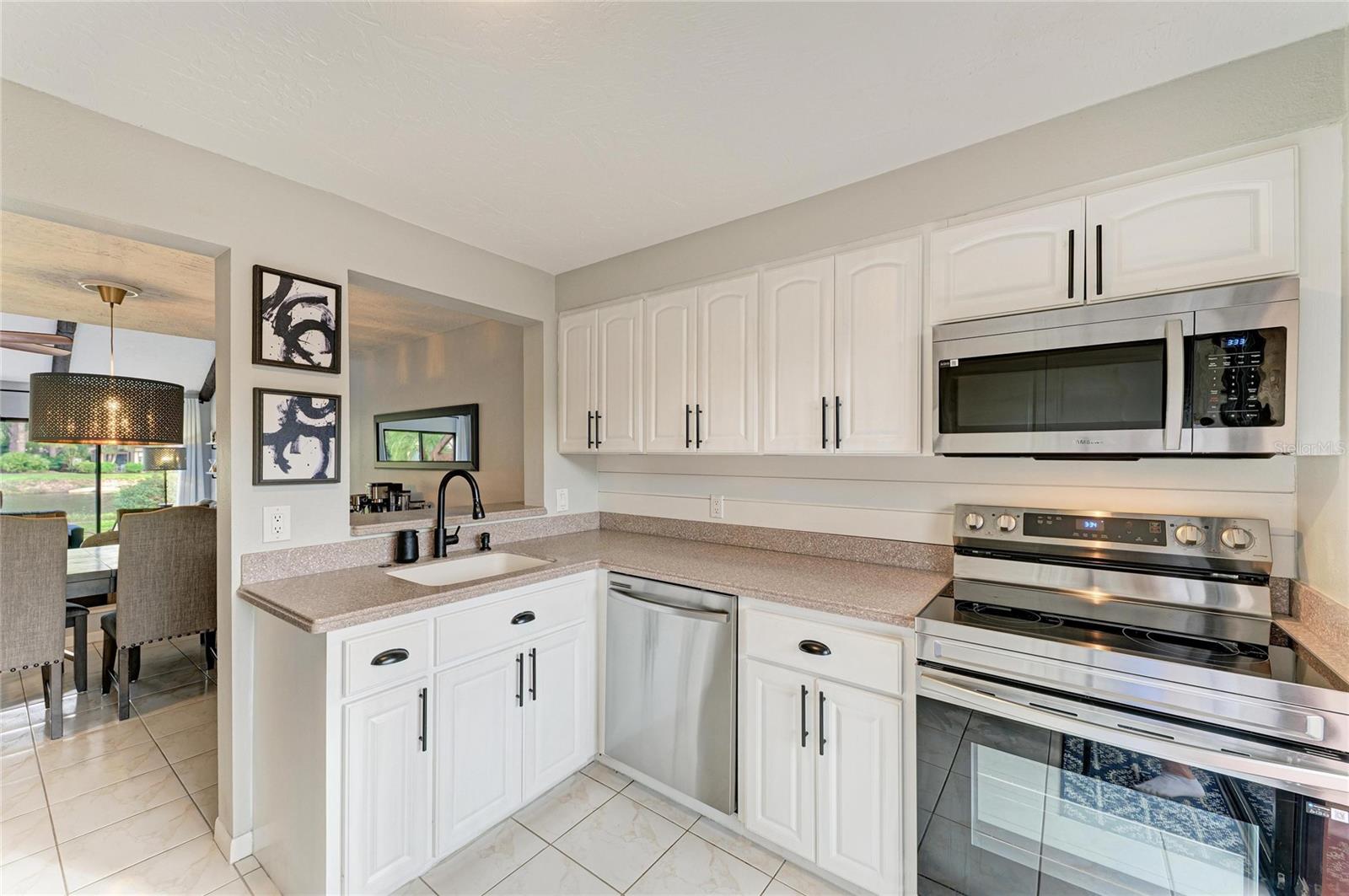 Image 19 of 71 For 5315 Myrtle Wood 46