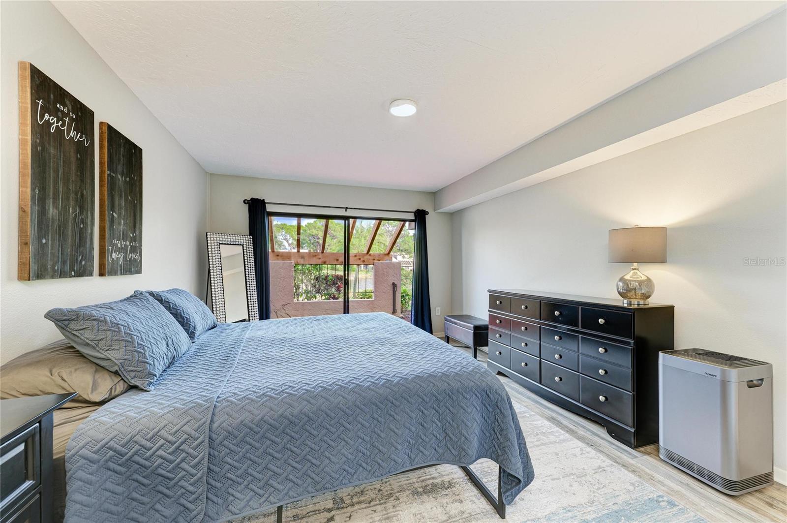 Image 24 of 71 For 5315 Myrtle Wood 46