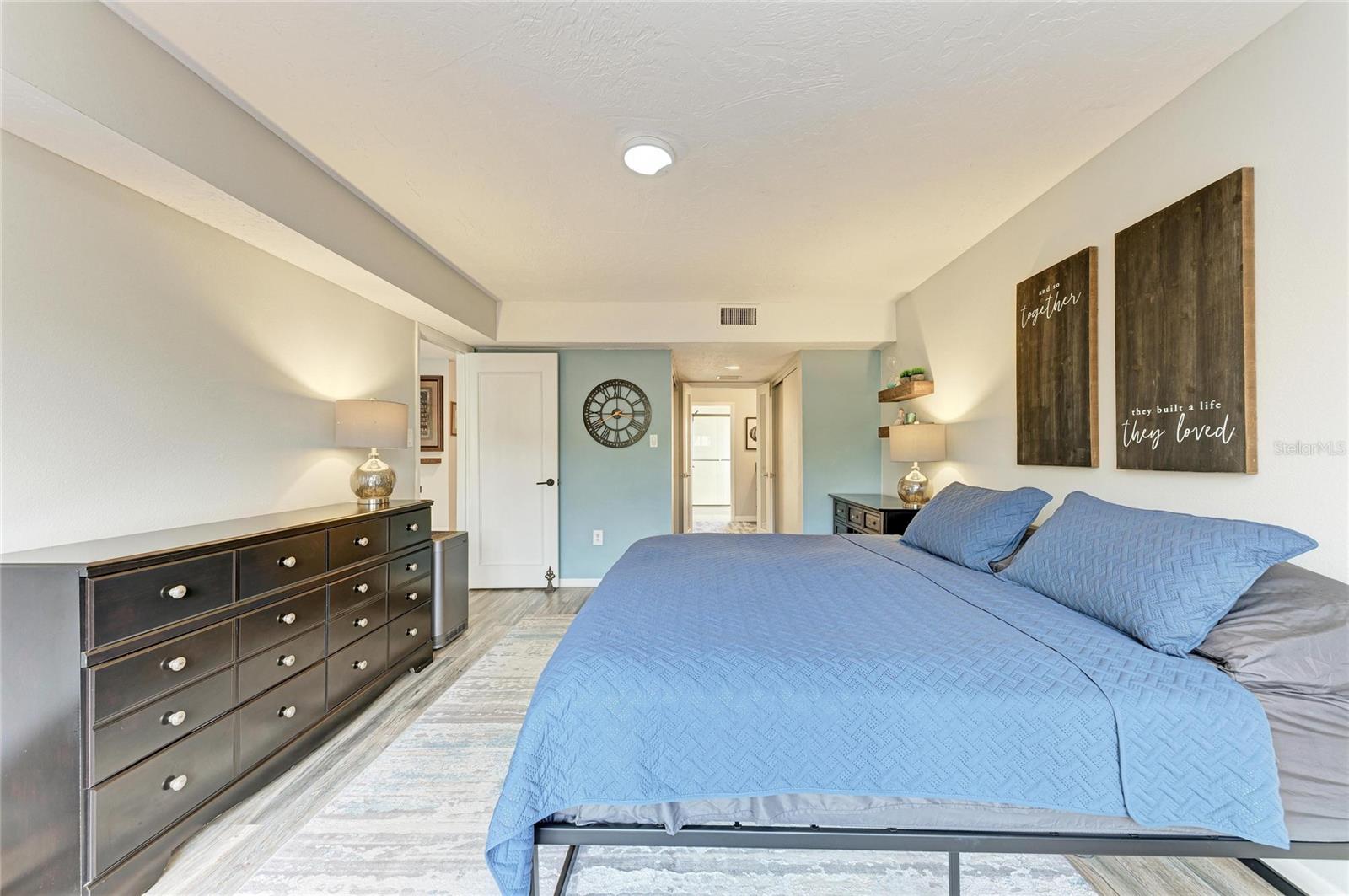 Image 26 of 71 For 5315 Myrtle Wood 46