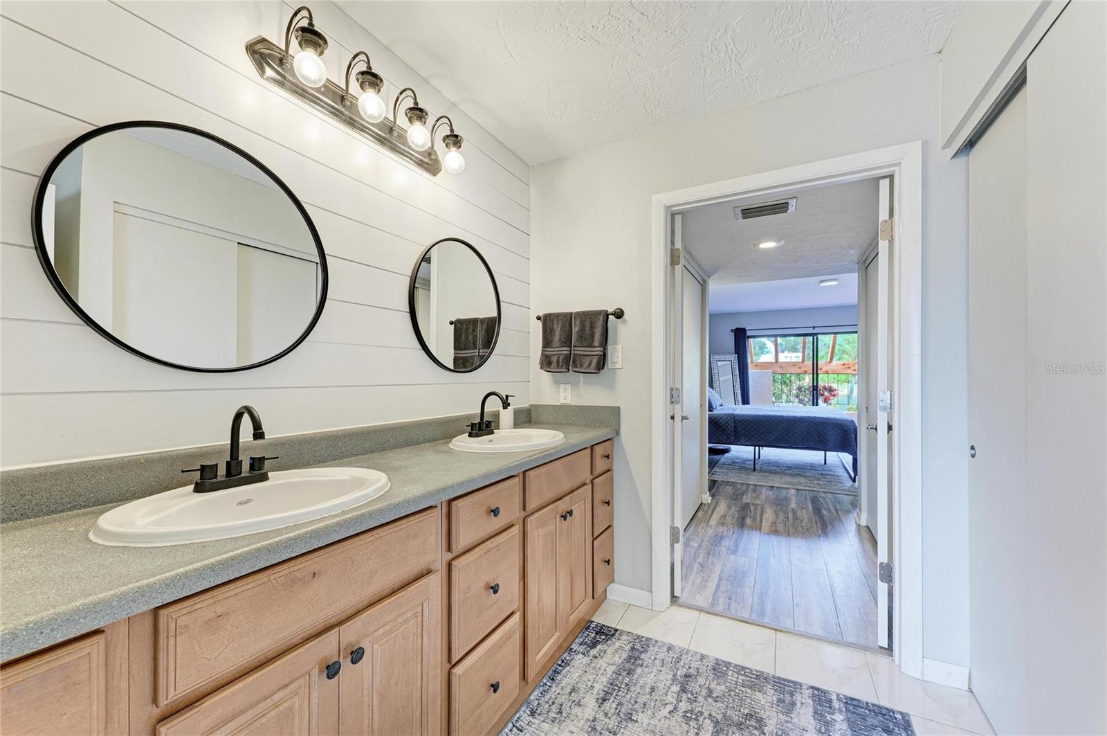 Image 31 of 71 For 5315 Myrtle Wood 46