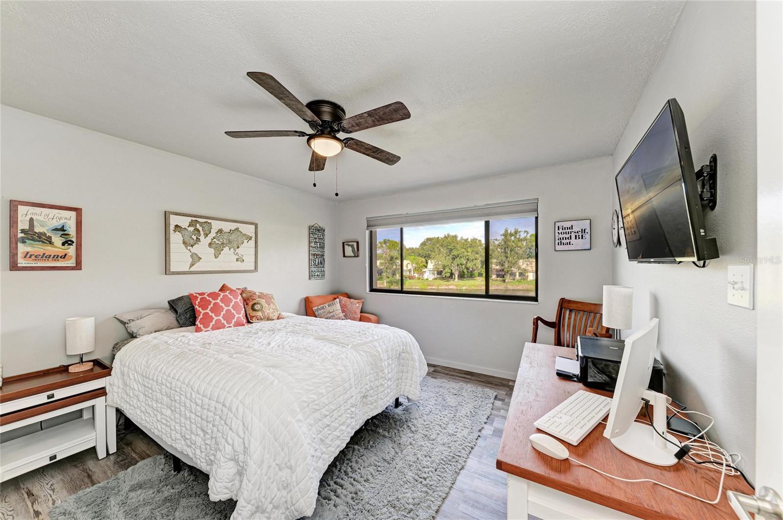 Image 34 of 71 For 5315 Myrtle Wood 46