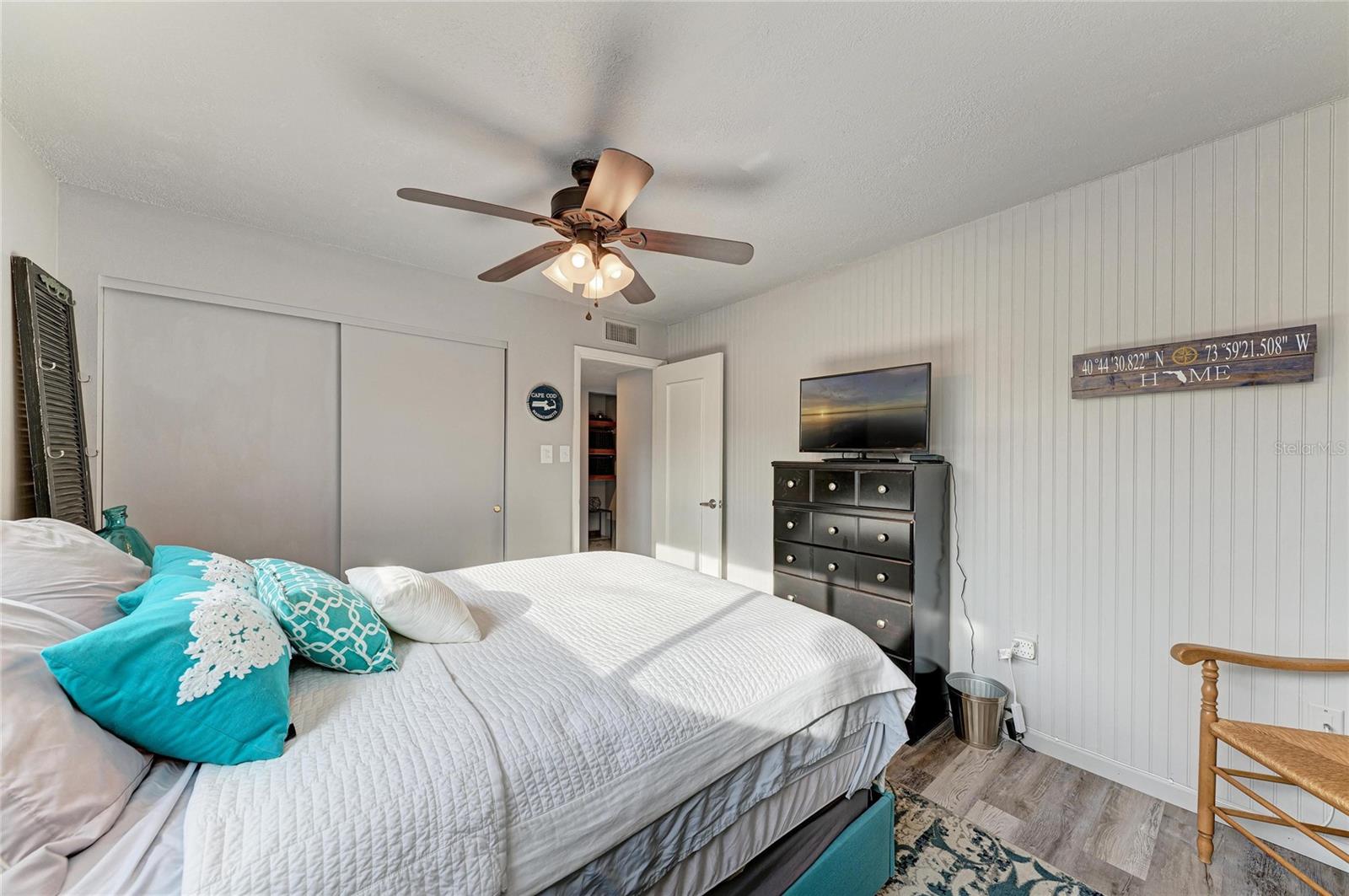 Image 40 of 71 For 5315 Myrtle Wood 46