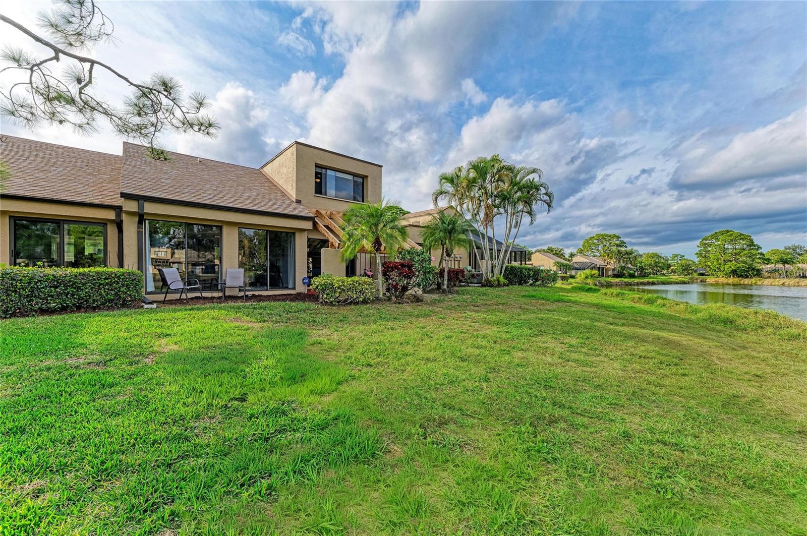 Image 52 of 71 For 5315 Myrtle Wood 46