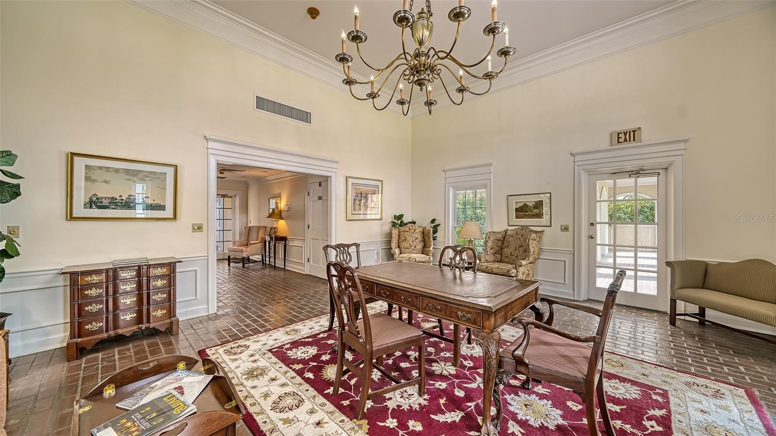 Image 11 of 38 For 51 Macewen Drive 11