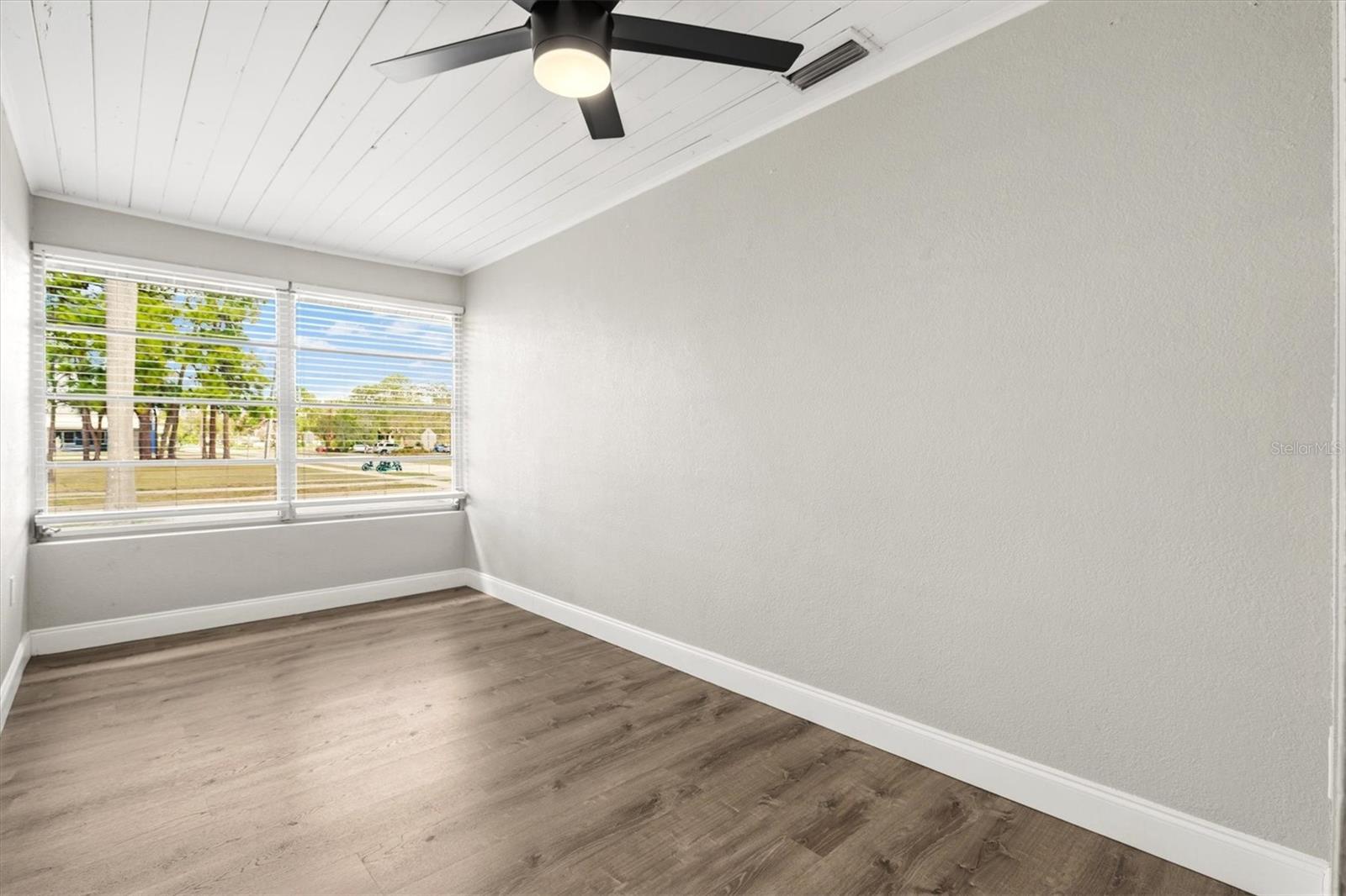 Image 17 of 94 For 2586 Tami Sola Street