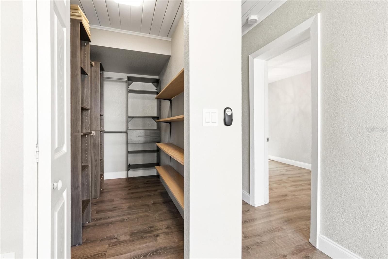 Image 21 of 94 For 2586 Tami Sola Street