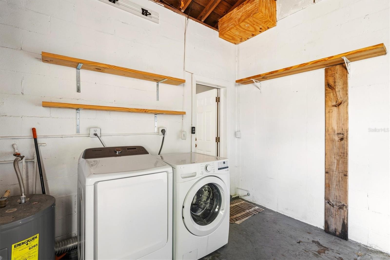 Image 33 of 94 For 2586 Tami Sola Street