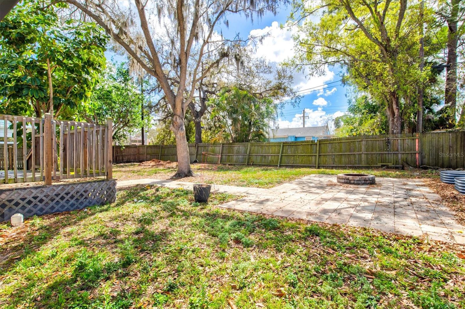 Image 42 of 94 For 2586 Tami Sola Street