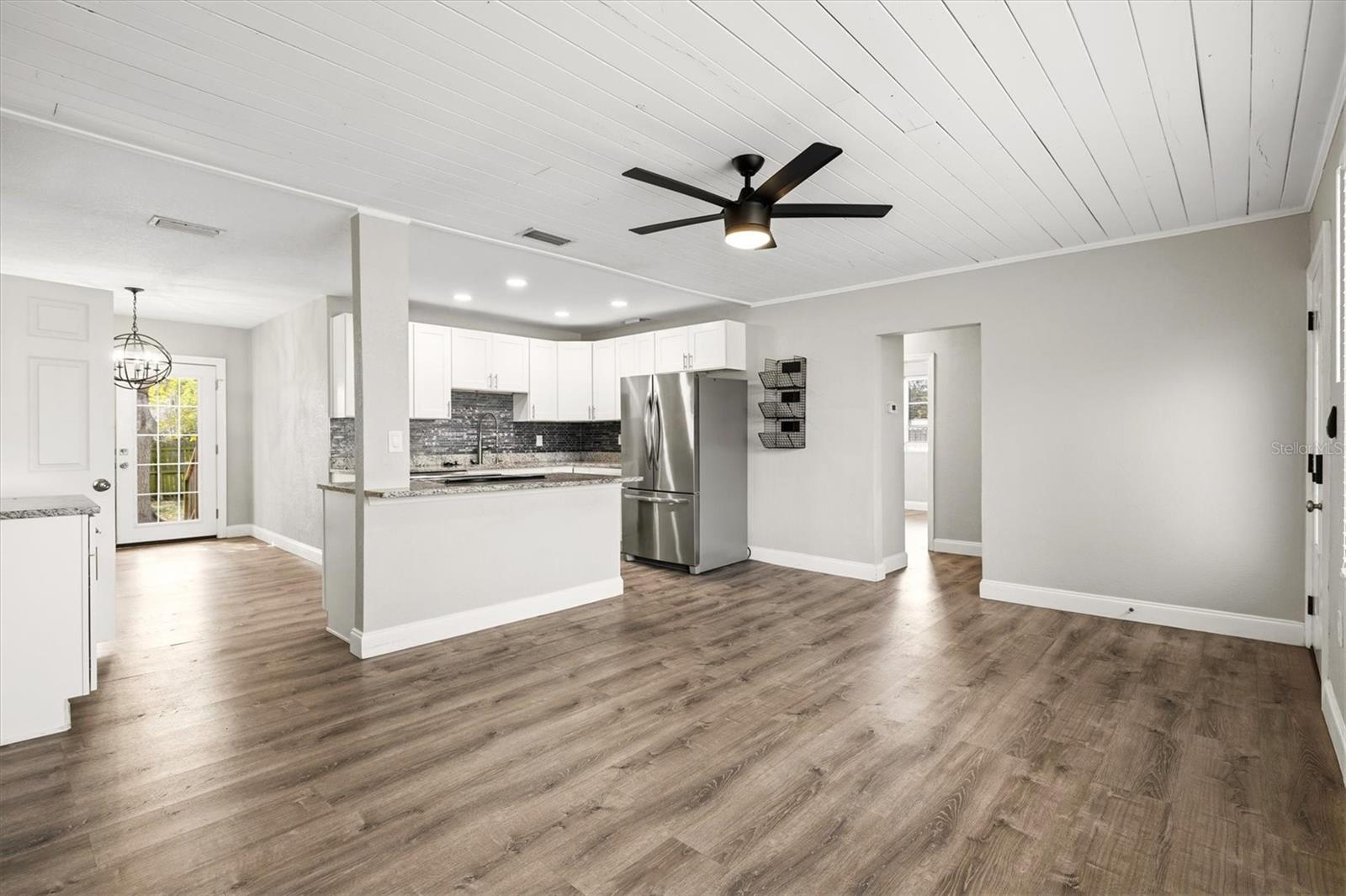 Image 7 of 94 For 2586 Tami Sola Street