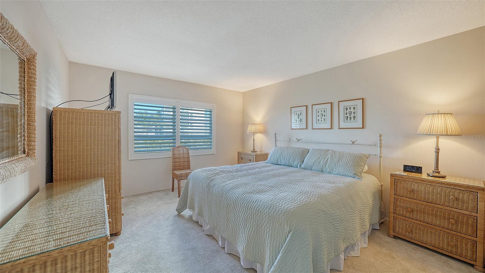 Image 21 of 42 For 800 Benjamin Franklin Drive 308