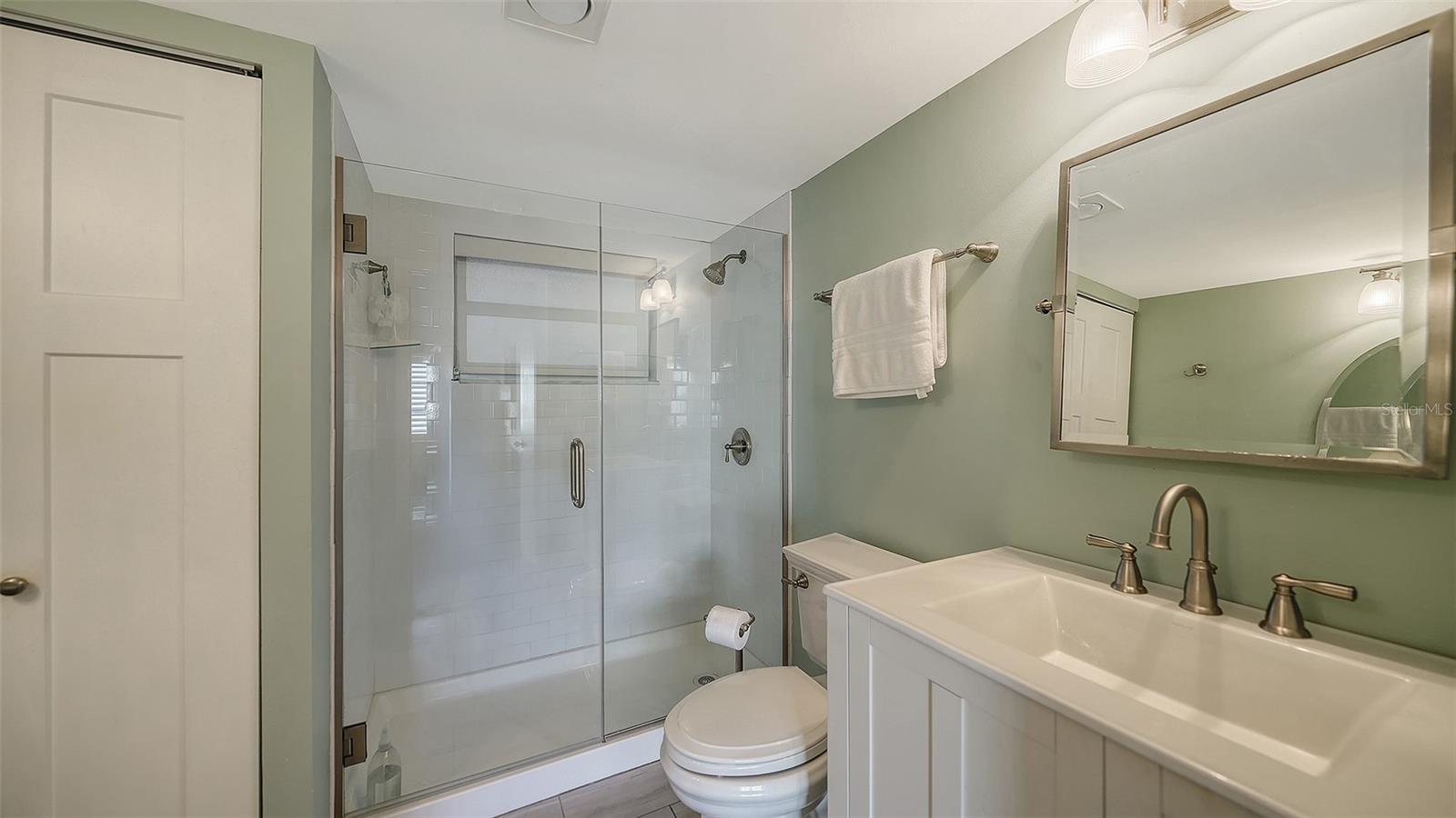 Image 23 of 42 For 800 Benjamin Franklin Drive 308