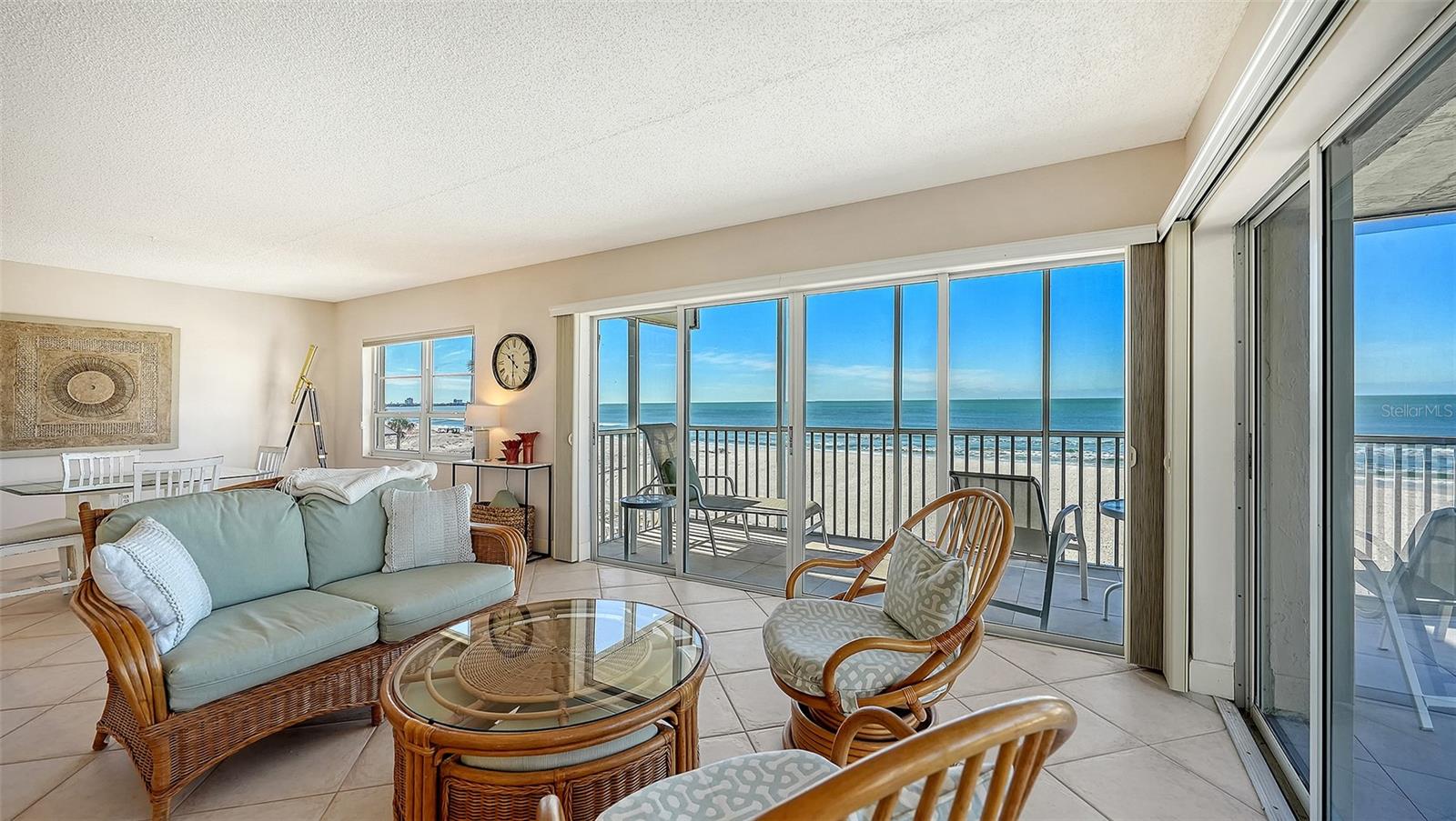 Image 4 of 42 For 800 Benjamin Franklin Drive 308