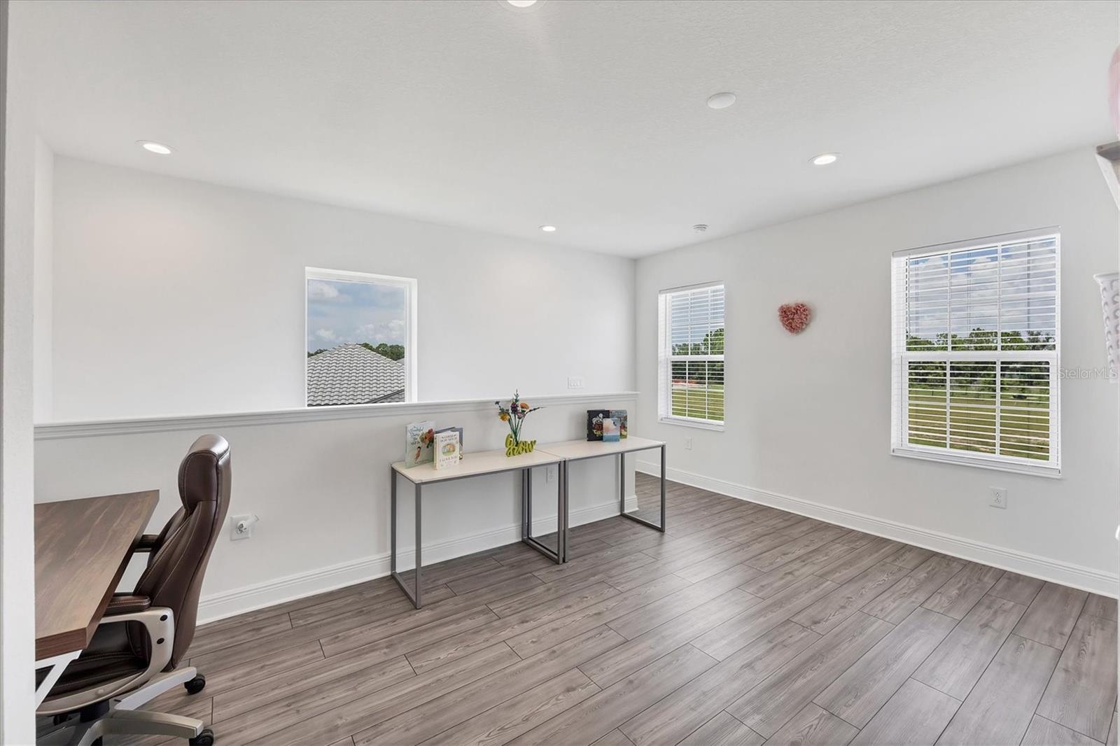 Image 18 of 52 For 9924 Crystal Isles Circle