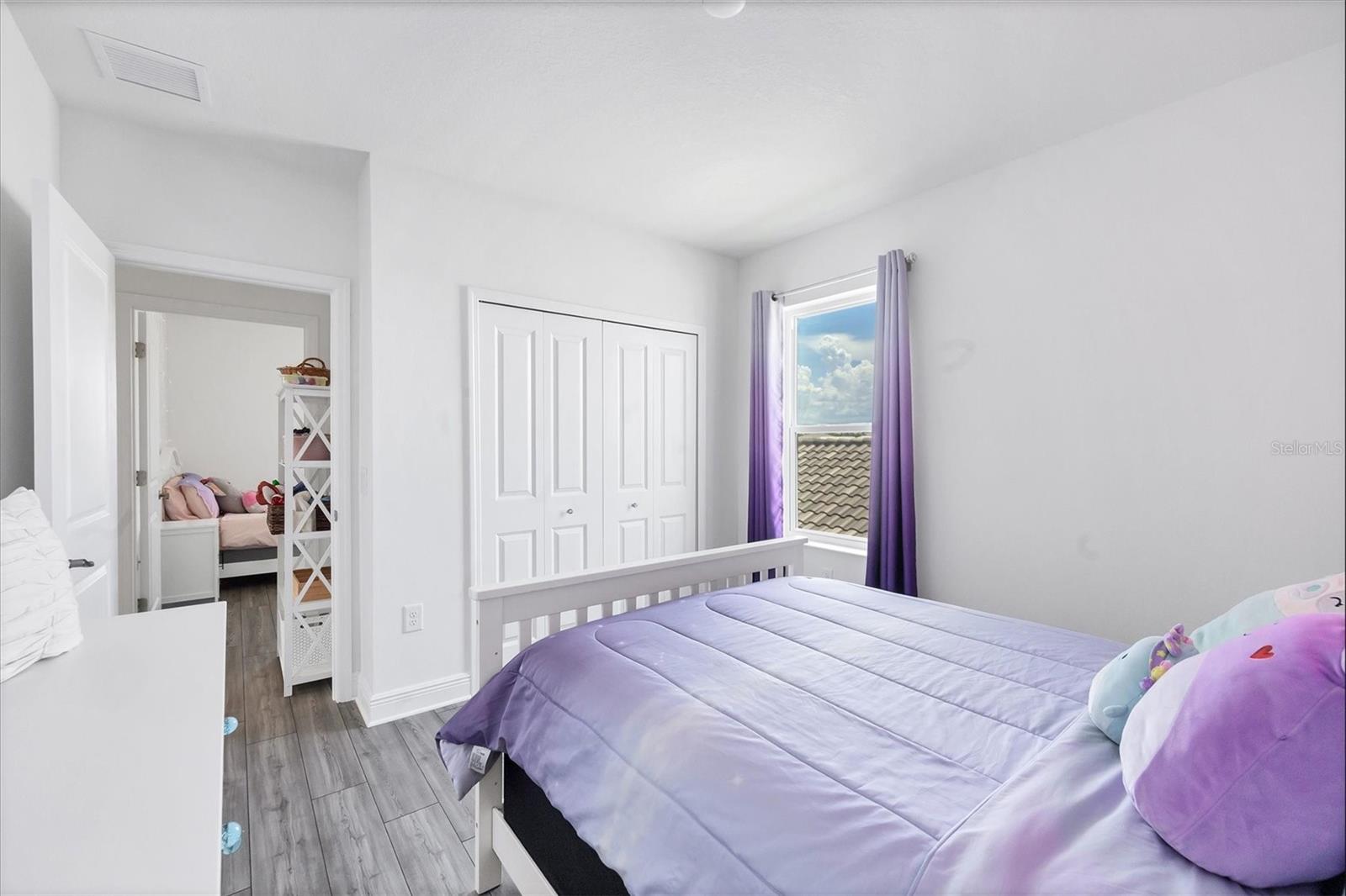 Image 20 of 52 For 9924 Crystal Isles Circle