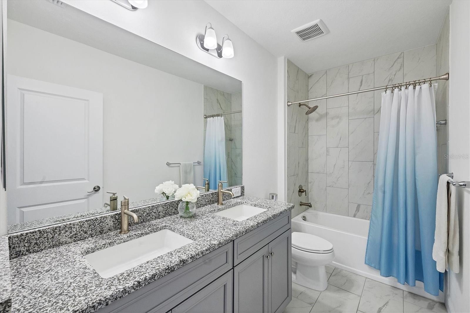 Image 21 of 52 For 9924 Crystal Isles Circle