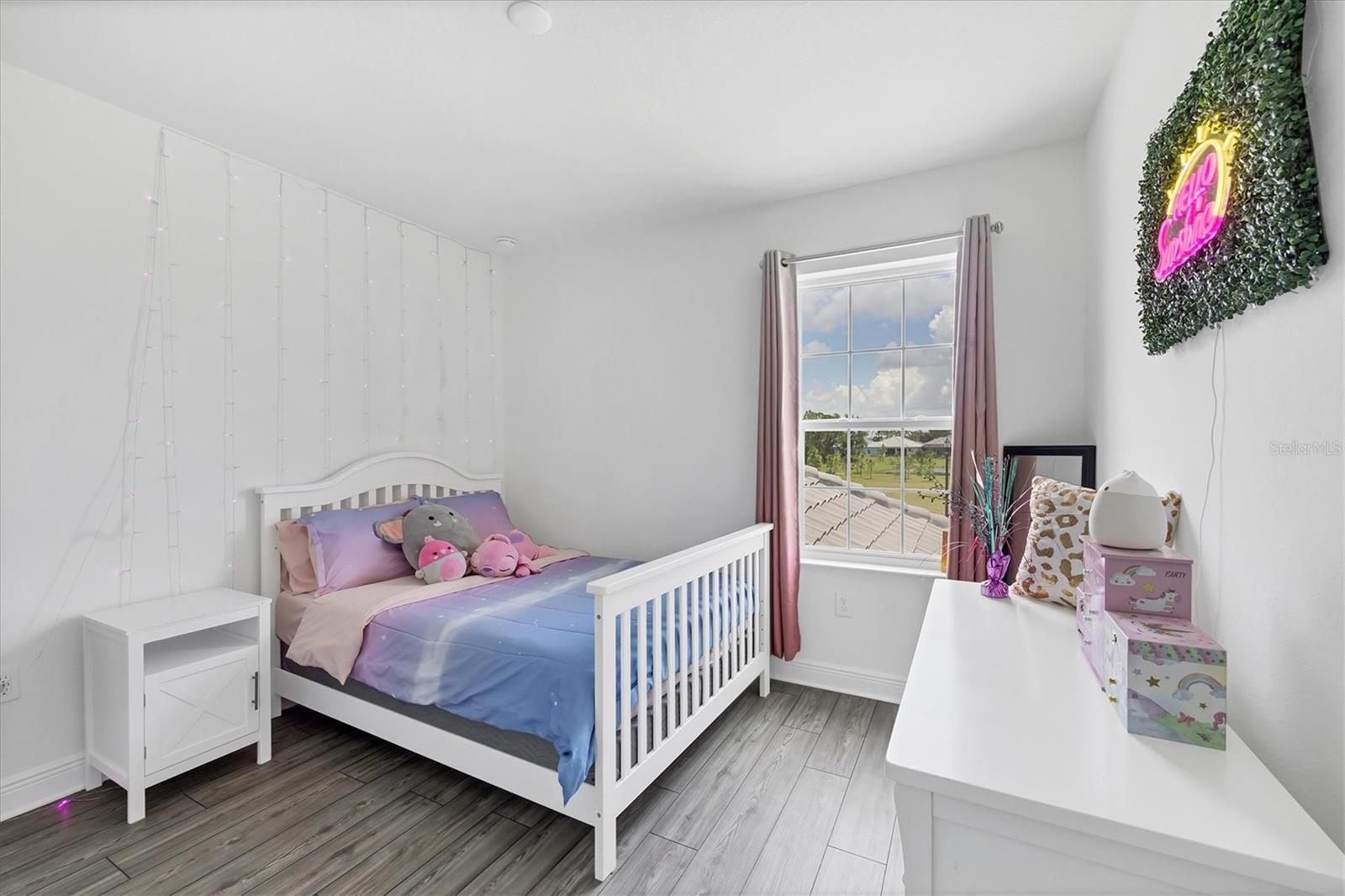 Image 22 of 52 For 9924 Crystal Isles Circle