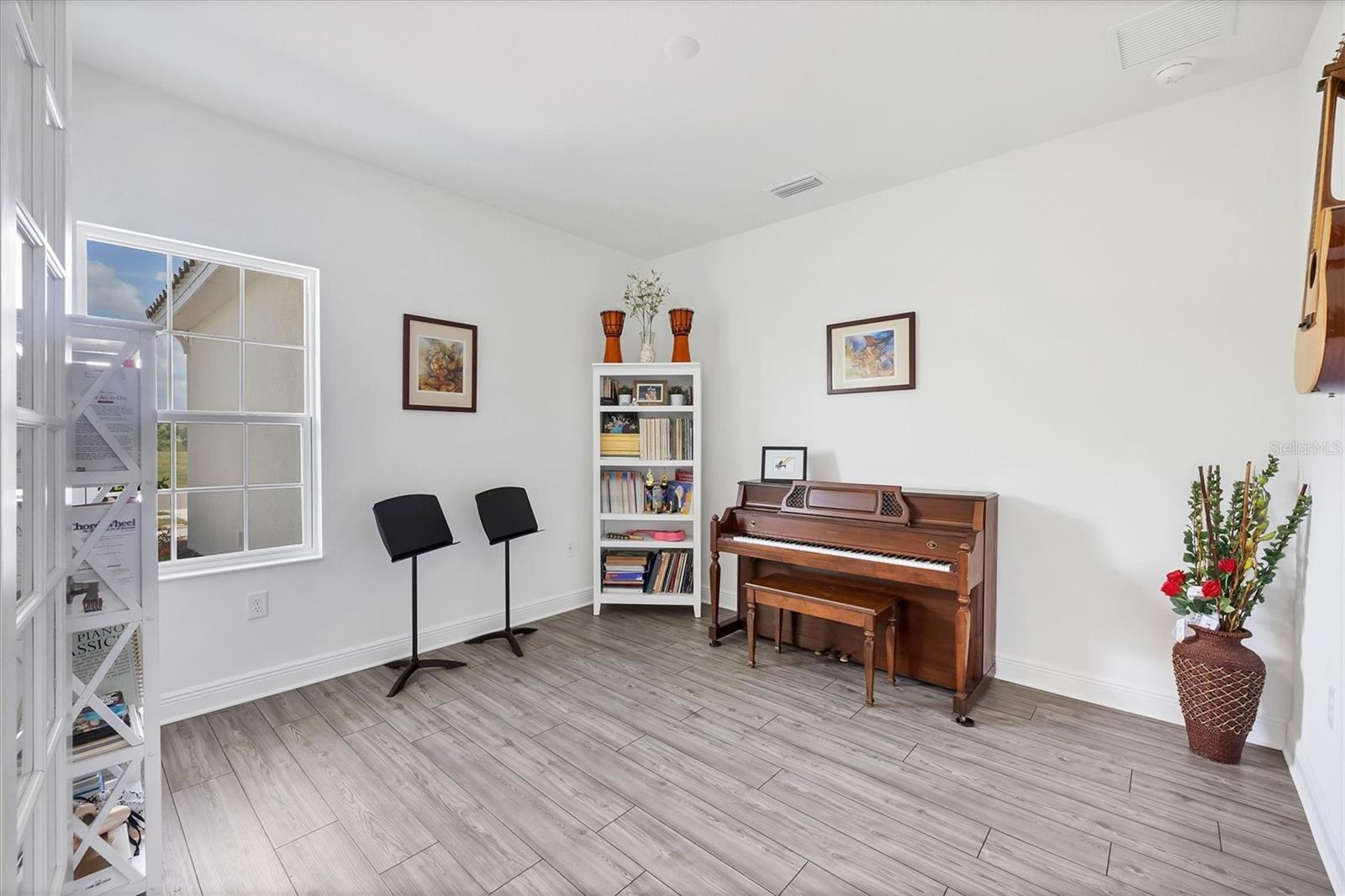 Image 25 of 52 For 9924 Crystal Isles Circle