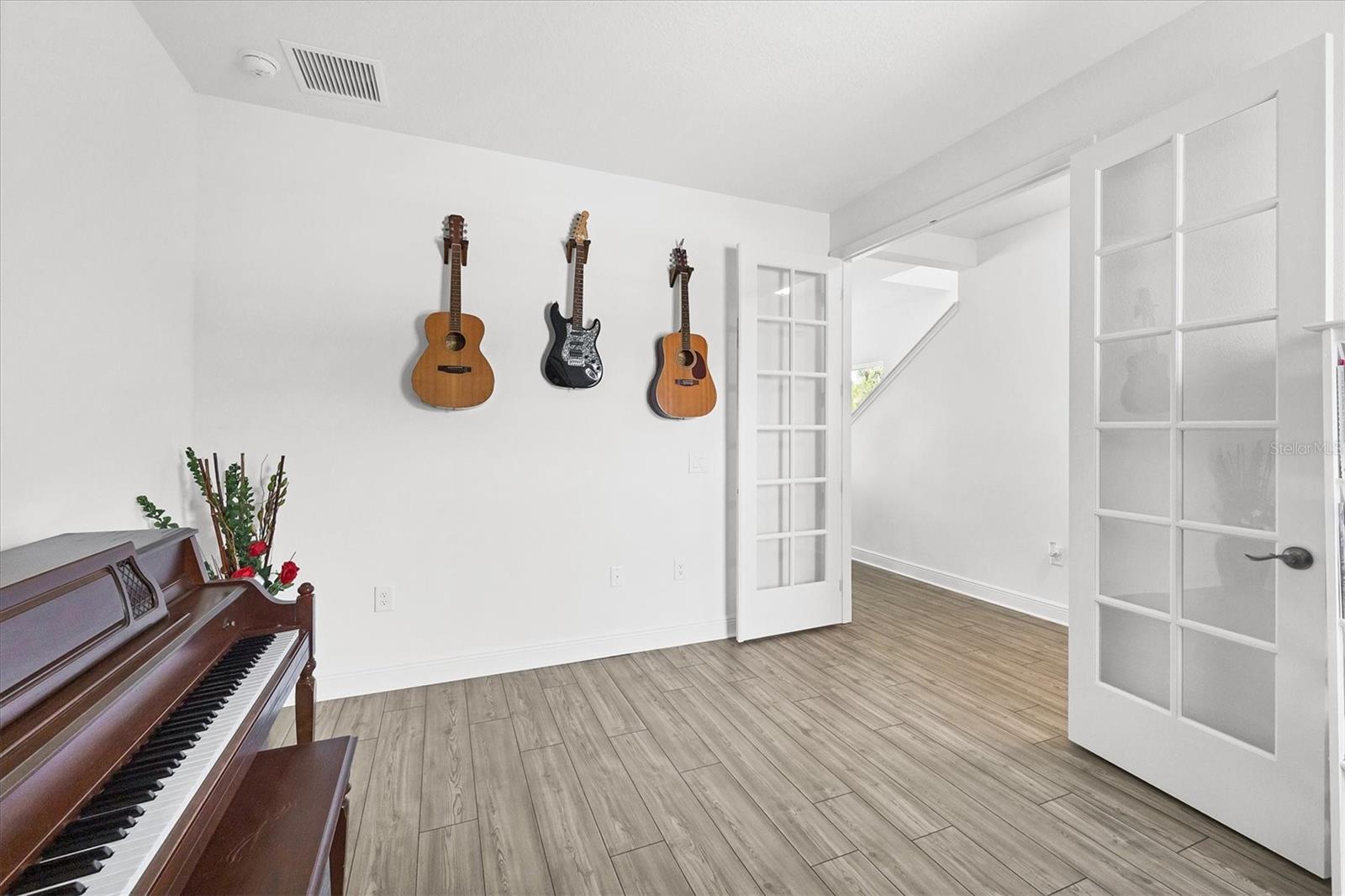 Image 27 of 52 For 9924 Crystal Isles Circle