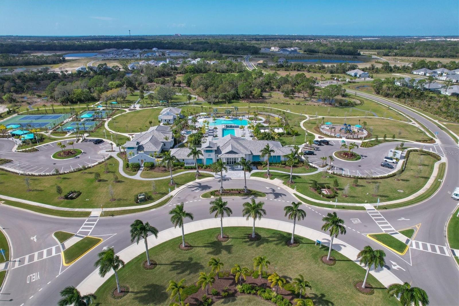 Image 38 of 52 For 9924 Crystal Isles Circle