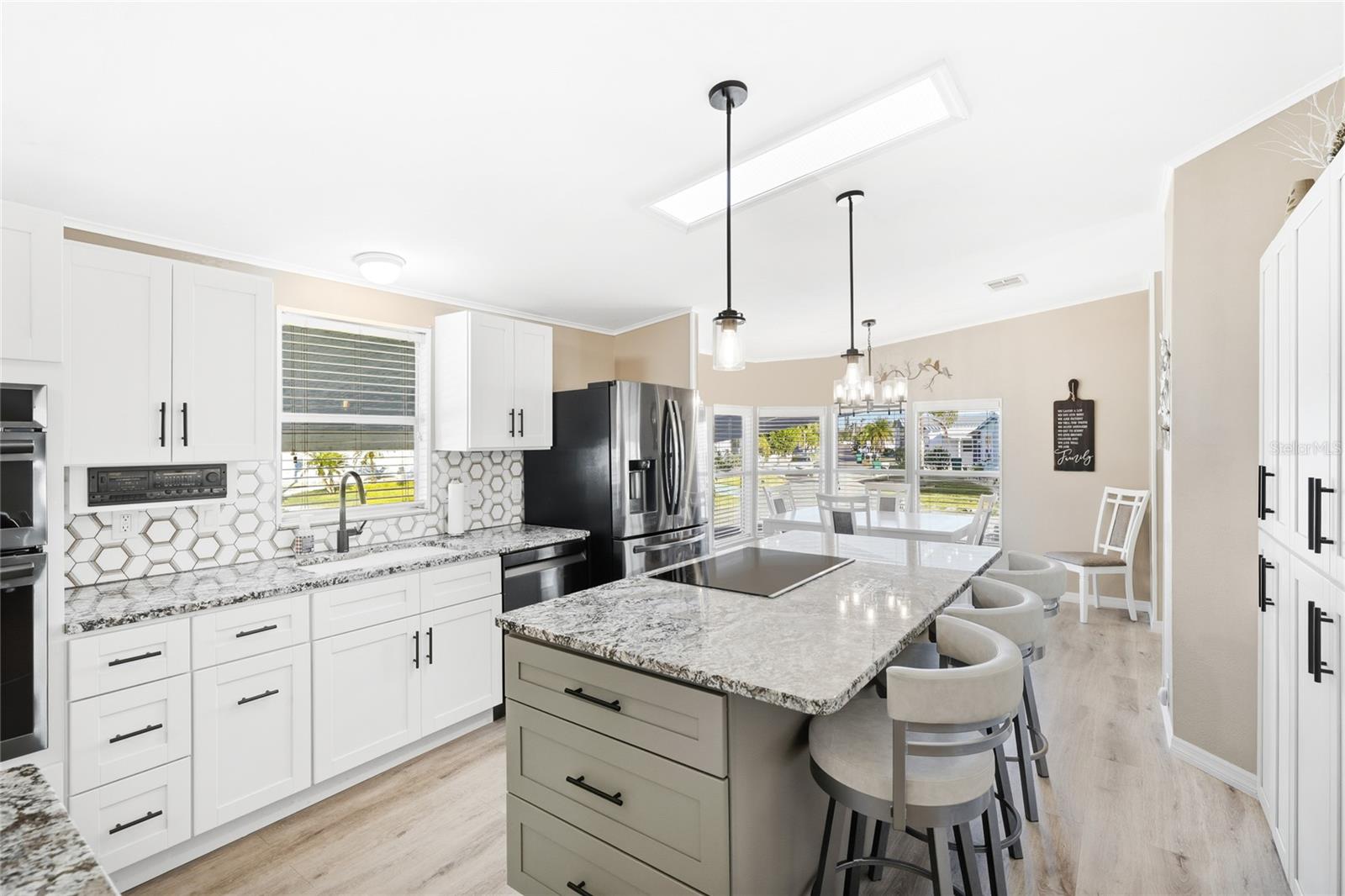 Image 14 of 31 For 1207 31st Avenue W