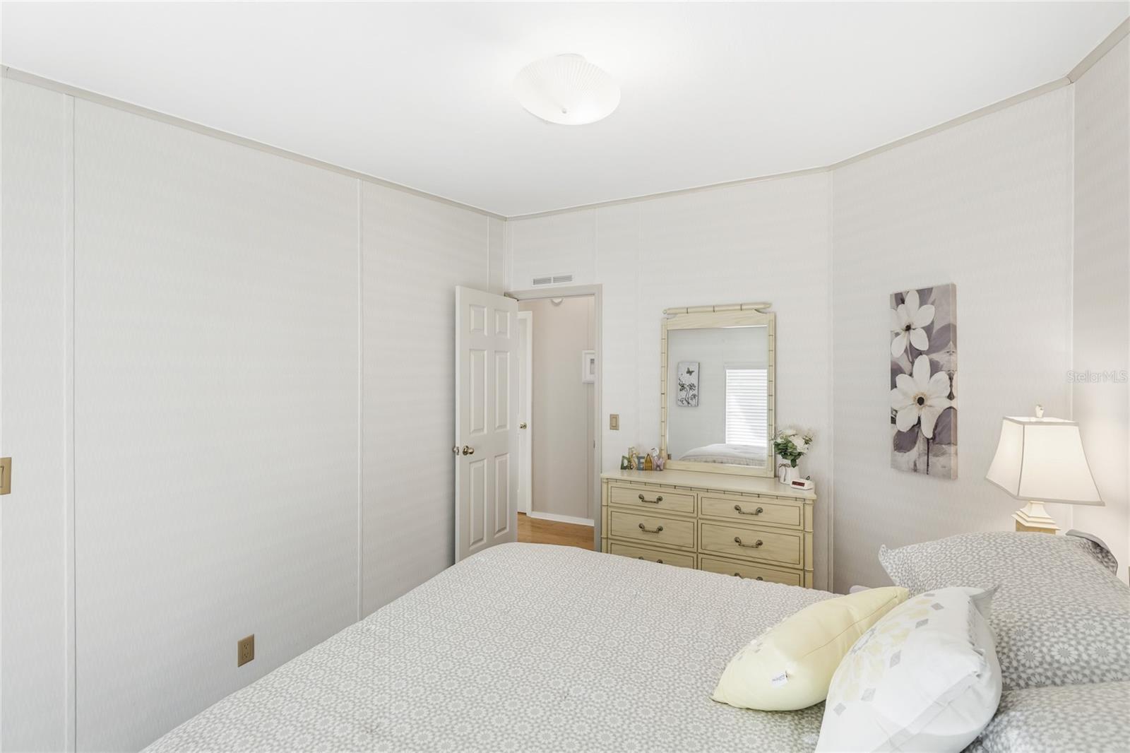 Image 24 of 31 For 1207 31st Avenue W