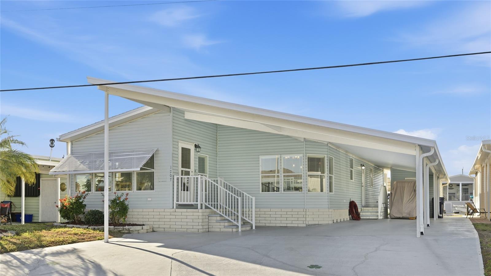 Image 6 of 31 For 1207 31st Avenue W