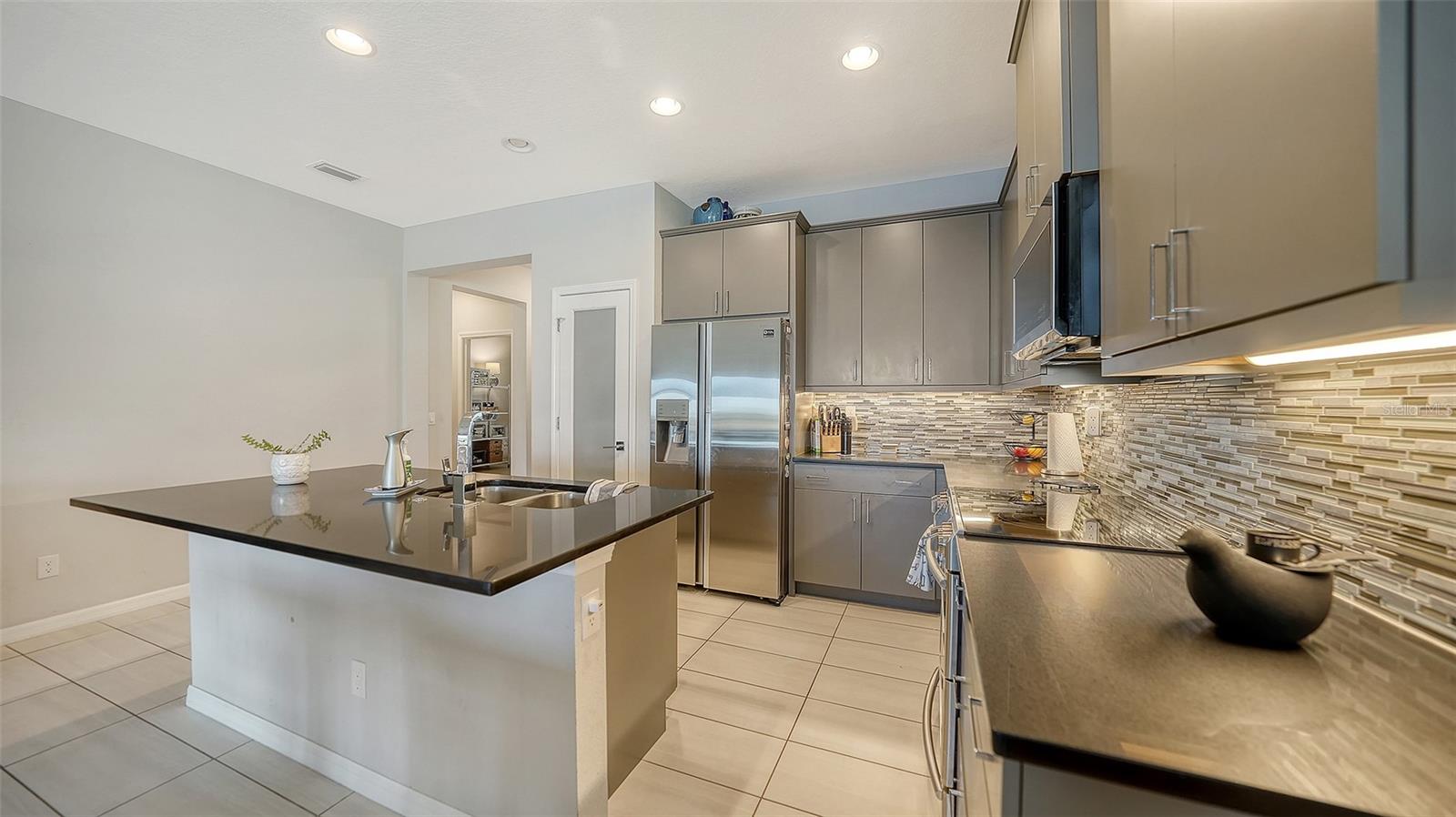 Image 11 of 63 For 3115 Trustee Avenue