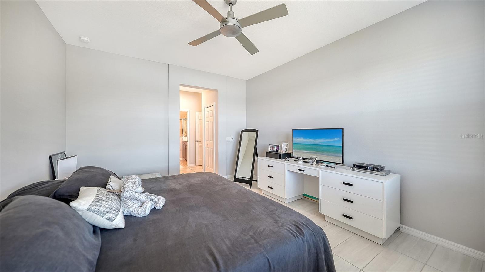 Image 28 of 63 For 3115 Trustee Avenue