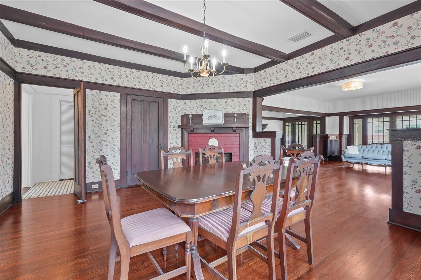 Image 21 of 57 For 1550 3rd Avenue W