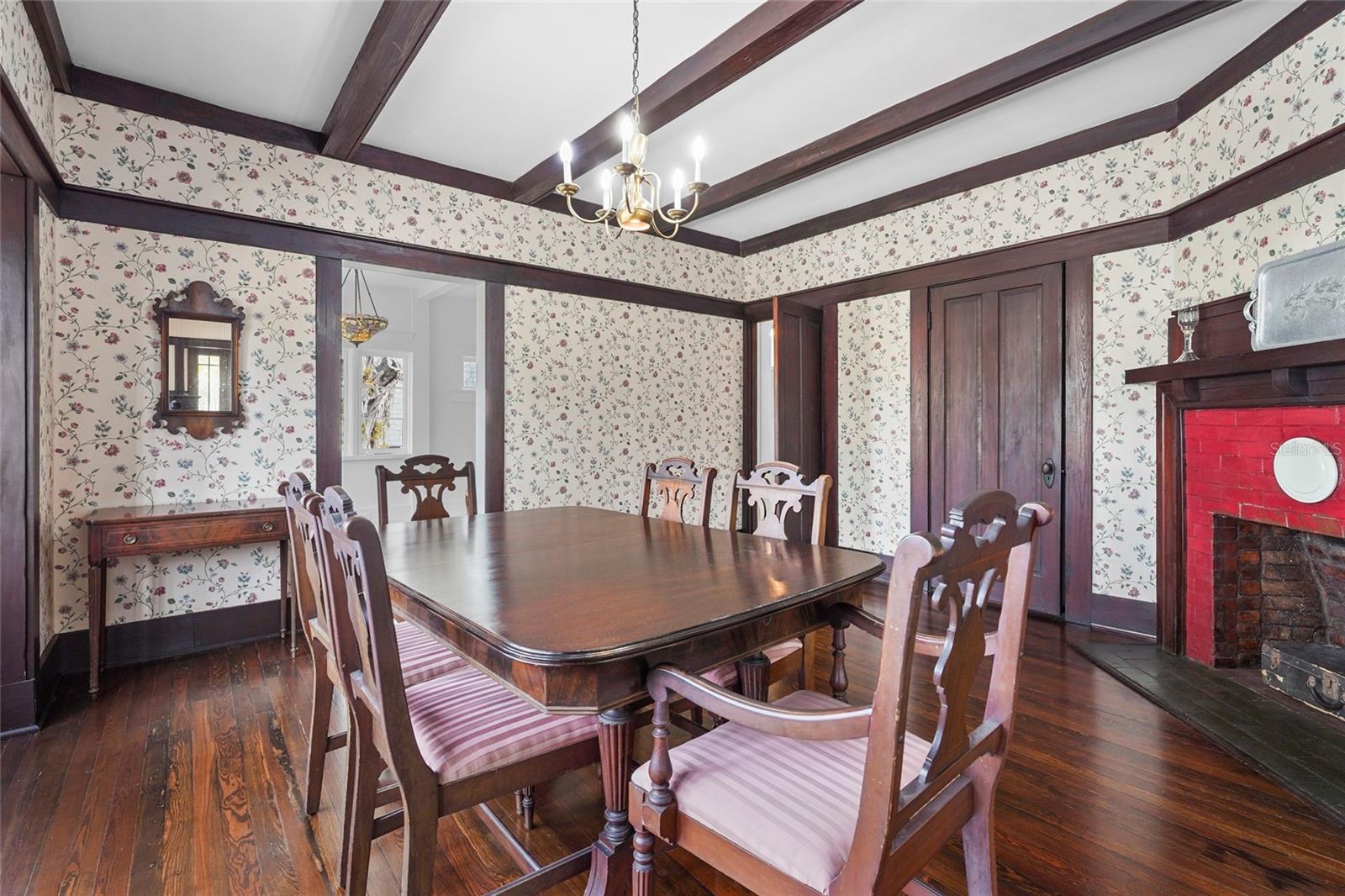 Image 22 of 57 For 1550 3rd Avenue W