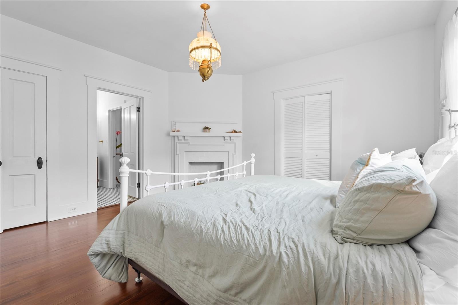 Image 32 of 57 For 1550 3rd Avenue W