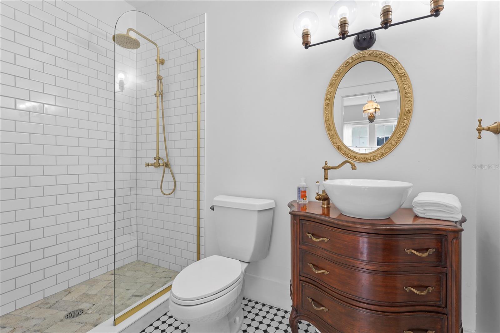 Image 33 of 57 For 1550 3rd Avenue W