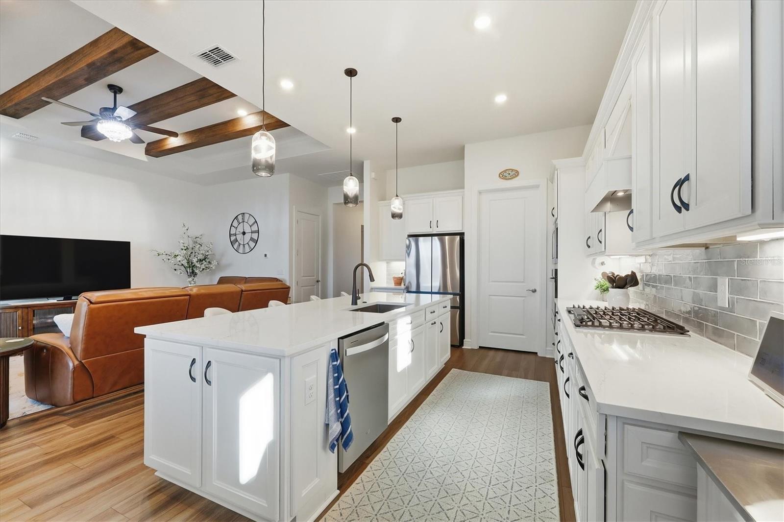 Image 11 of 51 For 9311 Barrier Coast Trail