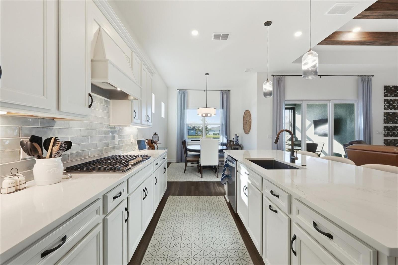 Image 12 of 51 For 9311 Barrier Coast Trail