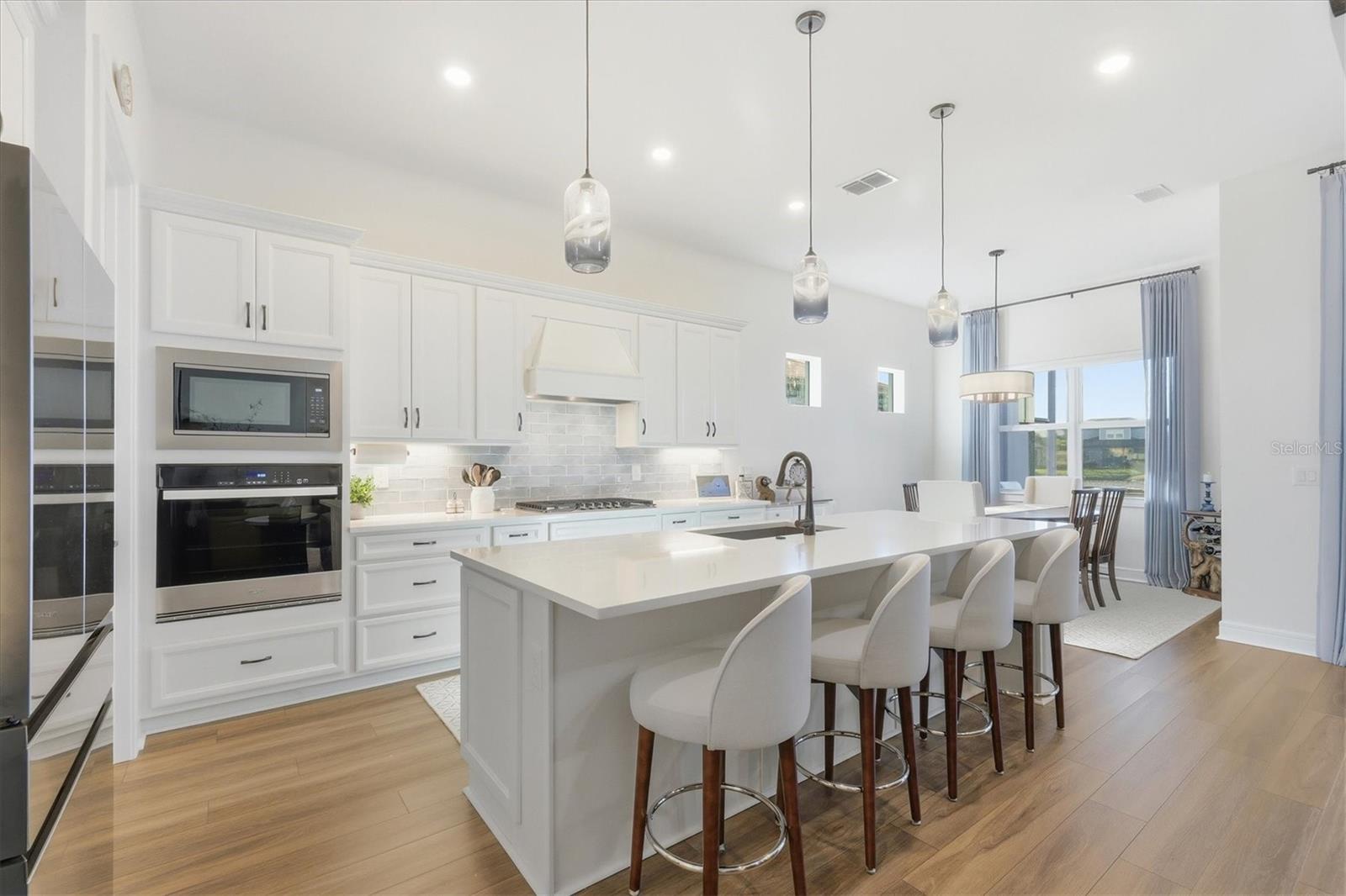 Image 13 of 51 For 9311 Barrier Coast Trail