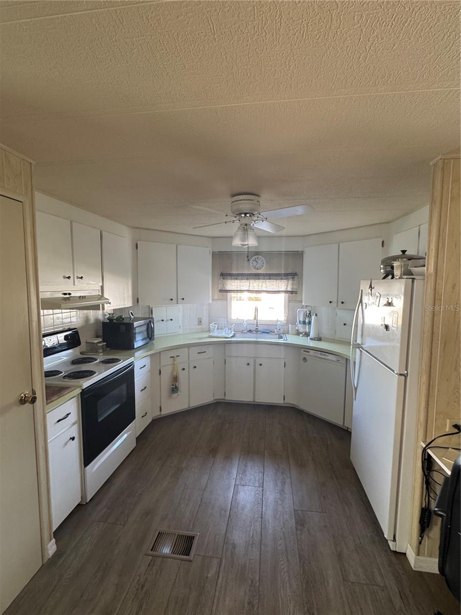 Image 4 of 19 For 40 Lafitte Drive