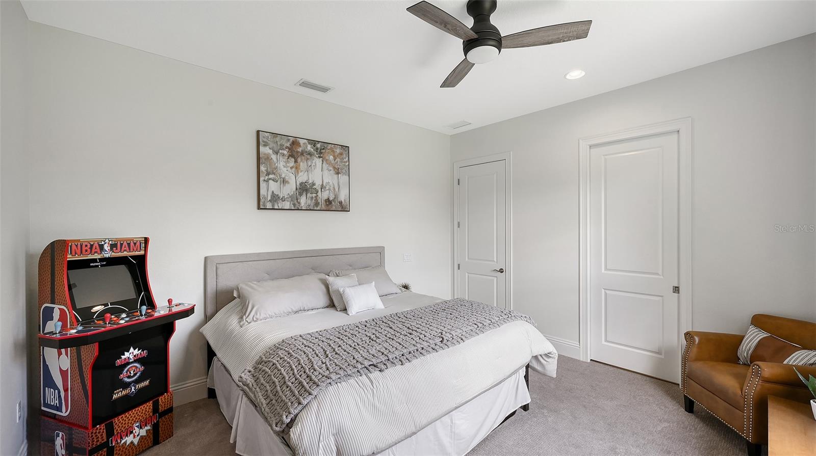 Image 35 of 73 For 8361 Lindrick Lane