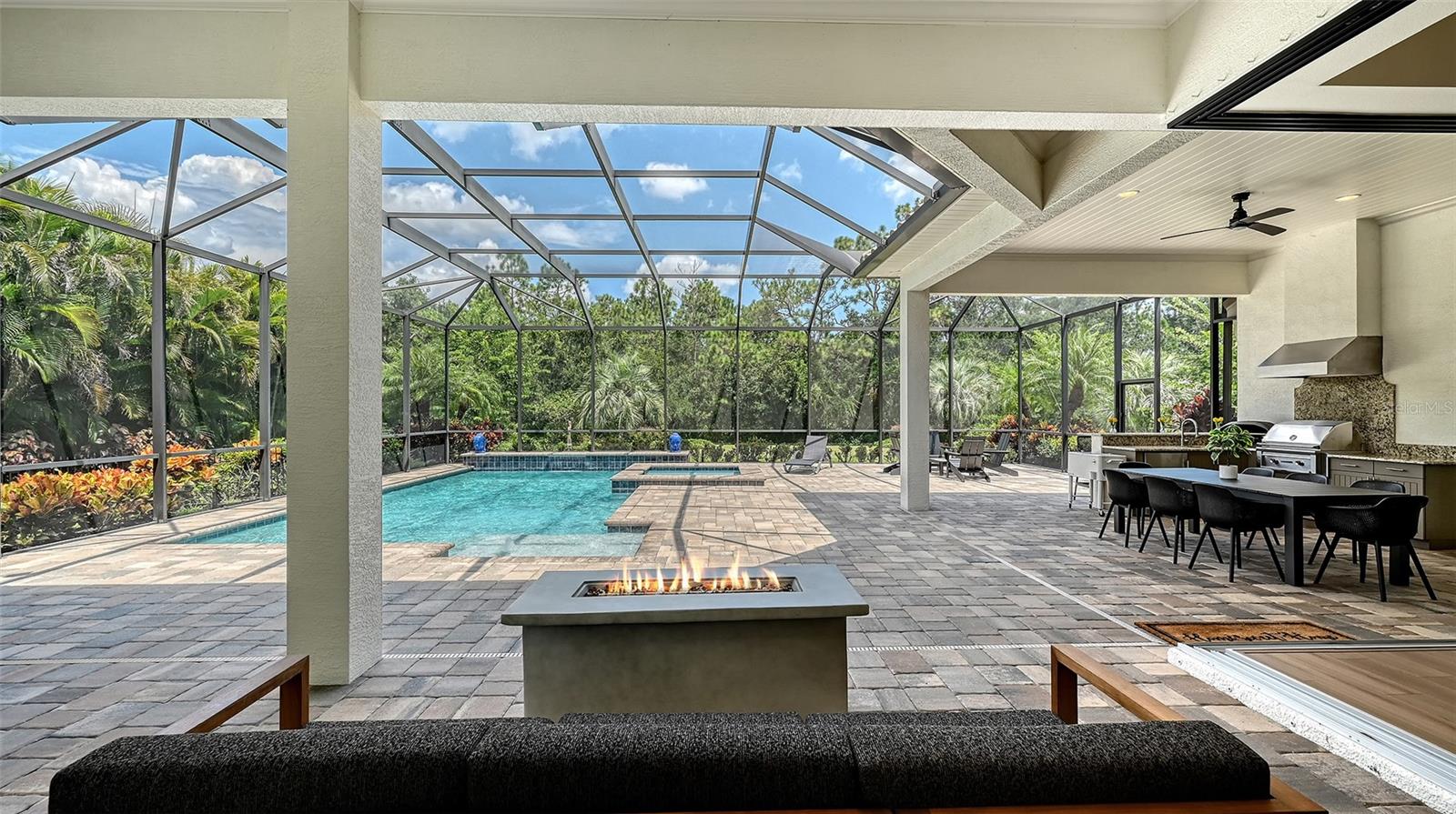 Image 42 of 73 For 8361 Lindrick Lane