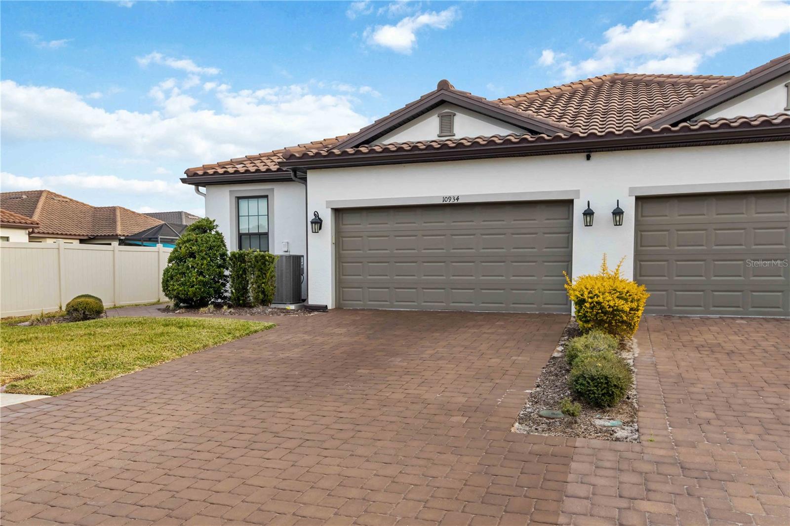 Image 37 of 51 For 10934 Wendover Drive